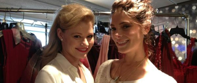 Ashley Greene posta fotos em bastidores de nova série
