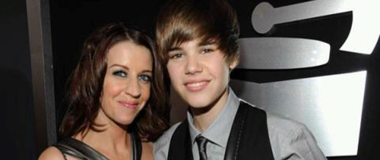 Justin Bieber escreve uma música para a mãe