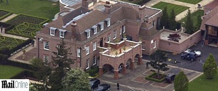 David e Victoria Beckham colocam mansão à venda