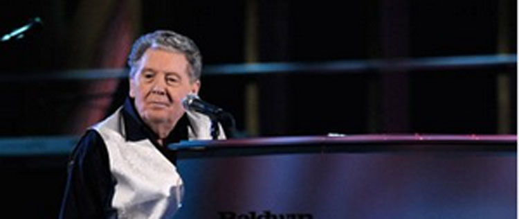 Jerry Lee Lewis casa com ex-mulher do primo