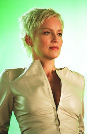 Saiba mais detalhes da vinda de Sharon Stone ao Brasil para evento <i>fashion</i>
