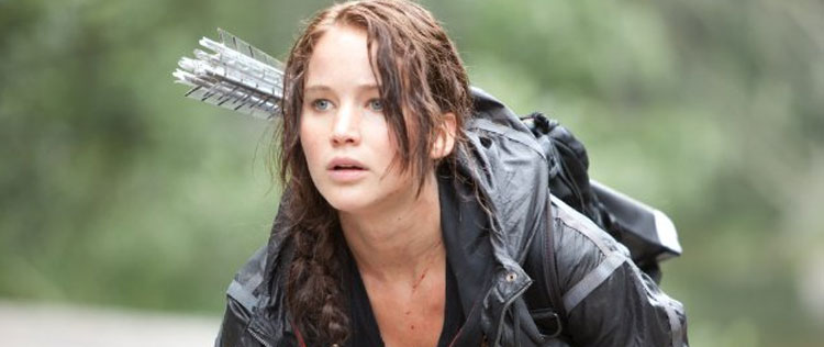 Jennifer Lawrence ri de comentários sobre o seu peso em <i>Jogos Vorazes</i>