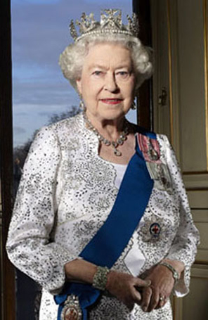 Rosto da Rainha Elizabeth II estampa torradas em instalação