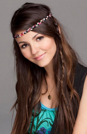 Saiba com quem Victoria Justice estaria saindo