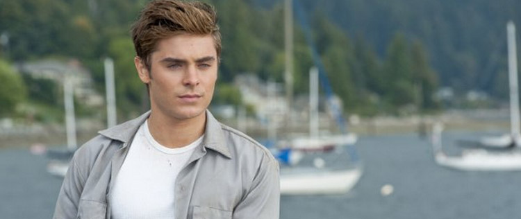 Zac Efron fica constrangido com a mãe assistindo suas cenas íntimas