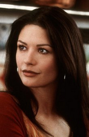 Catherine Zeta-Jones canta com crianças em Nova York
