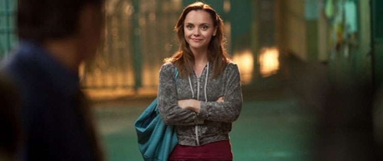 Christina Ricci se junta ao elenco de <i>Os Smurfs</i> e fará versão malígna de Smurfette