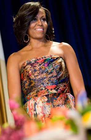 Michelle Obama usa brincos de marca brasileira