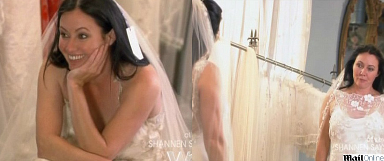 Shannen Doherty experimenta vestido de noiva