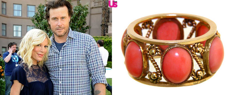 Tori Spelling ganha anel do marido em comemoração aos seis anos de casamento