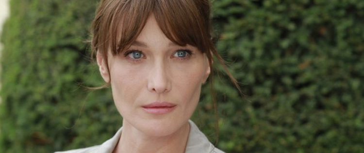 Carla Bruni volta a gravar