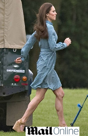 Veja as pernas malhadas de Kate Middleton