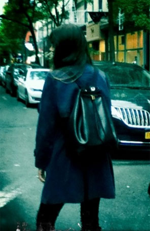 Jessica Biel usa bolsa de sete mil reais da marca das gêmeas Olsen