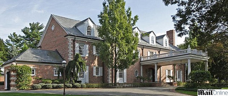 Eddie Murphy vende casa por 25 milhões de reais