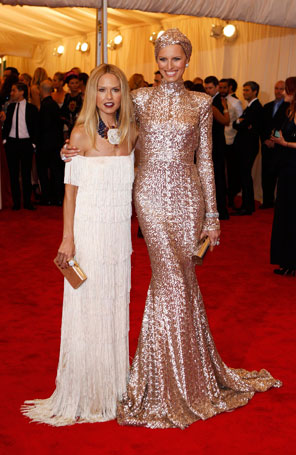 Rachel Zoe explica o vestido de Karolina Kurkova no <i>MET</i>