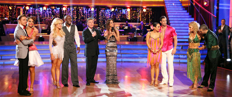 Finalistas de <i>Dancing with Stars</i> tentam impressionar jurados antes da final