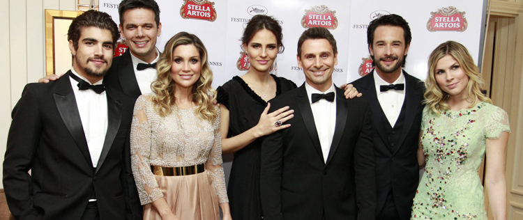 Rodrigo Santoro posa com atores brasileiros em <i>Cannes</i>