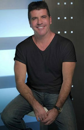 Simon Cowell alfineta <i>The Voice</i>