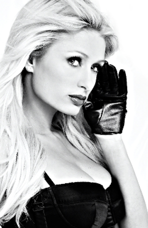 Paris Hilton está solteira, diz <I>site</i>