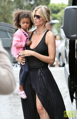 Heidi Klum é vista com filha depois de festa surpresa