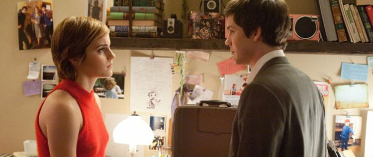 Logan Lerman se diz <i>sortudo</i> por ter beijado Emma Watson