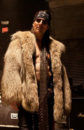 Tom Cruise diz que filha não gosta de seu visual em <i>Rock of Ages</i>