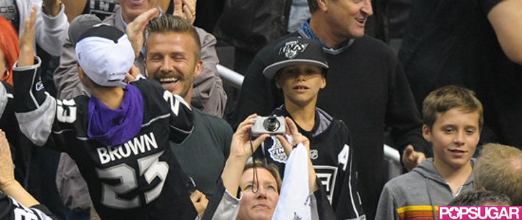 David Beckham é clicado com filhos em jogo de hóquei