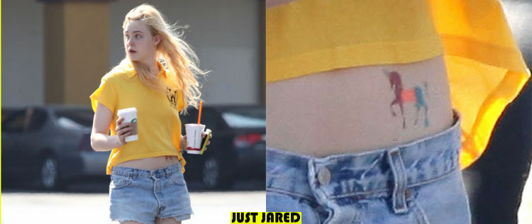 Elle Fanning mostra tatuagem de unicórnio