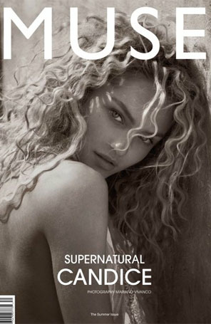 Candice Swanepoel posa quase nua