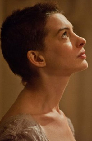 Anne Hathaway diz que fez loucuras com o seu corpo para filme