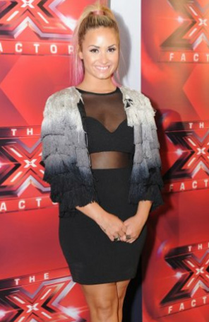 - <I>Precisamos errar</i>, diz Demi Lovato