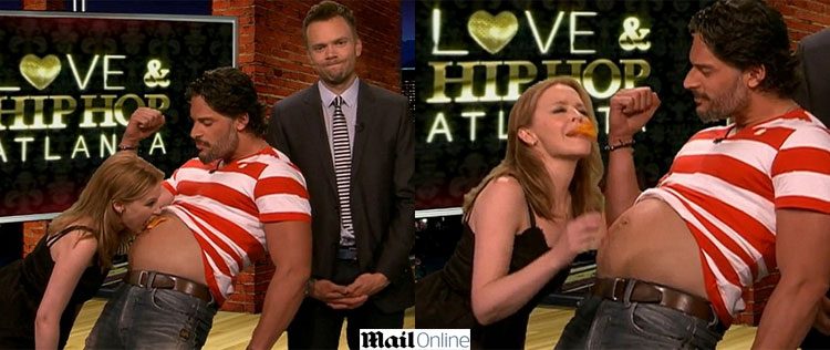 Kylie Minogue come salgadinho na barriga de astro de <i>True Blood</i>