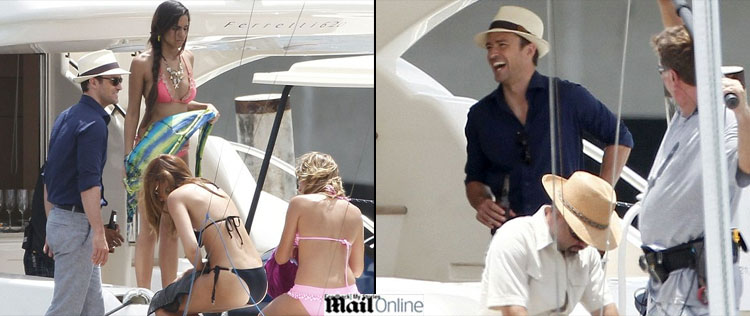 Justin Timberlake é fotografado com atrizes de biquíni