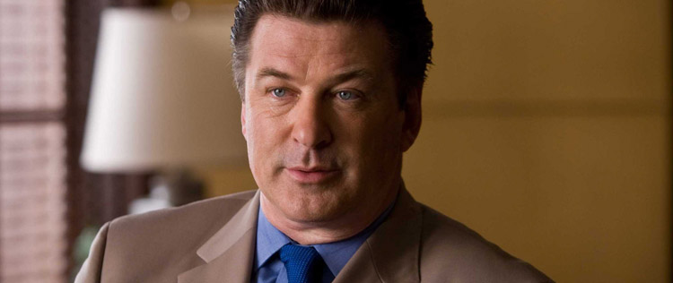 Alec Baldwin vai mandar convites de casamento por SMS