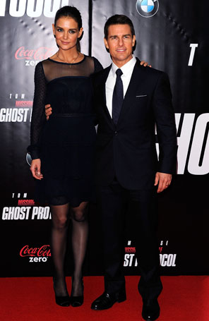 Katie Holmes e Tom Cruise não moram mais juntos há semanas, diz <i>site</i>