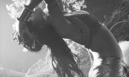 Rihanna cancela <i>show</i> após a morte da avó