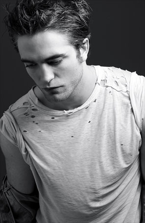 Robert Pattinson diz que não poderia ter encontrado mulher <i>mais perfeita</i>