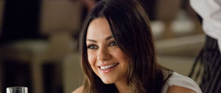 Mila Kunis fala sobre o ex-namorado, astro de <i>Esqueceram de Mim</i>