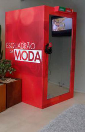<i>Esquadrão da Moda</i> tem cabine especial em <i>shopping</i>