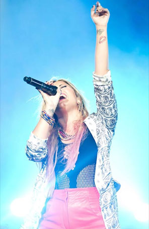 Demi Lovato está há três meses sem celular
