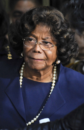 Katherine Jackson volta a Los Angeles