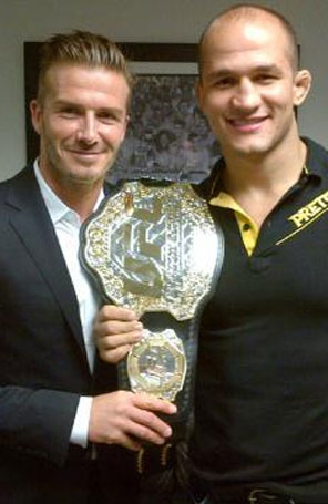 David Beckham tieta Cigano e posta foto com o lutador brasileiro