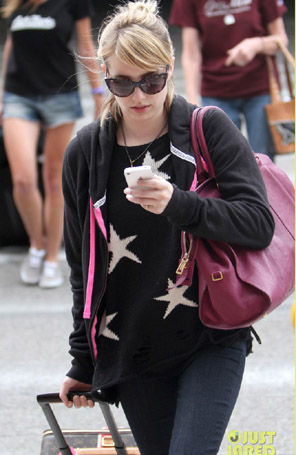 Emma Roberts tem um milhão de seguidores no <i>Twitter</i>