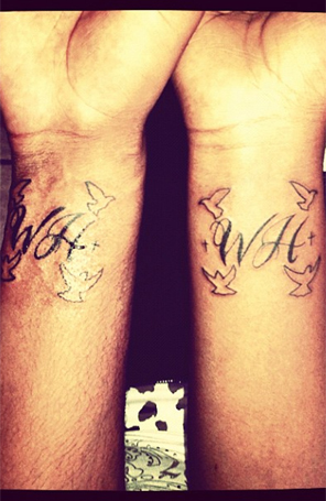Filha de Whitney Houston faz tatuagem em homenagem à mãe