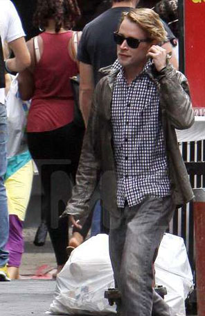 Macaulay Culkin é flagrado com aparência mais saudável em Nova York