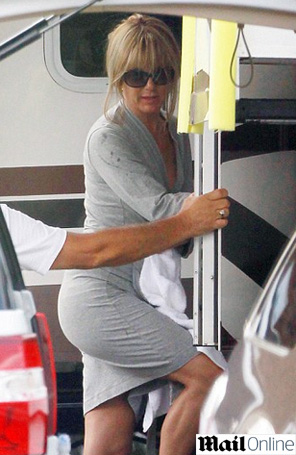 Jennifer Aniston é vista pela primeira vez desde anúncio do noivado