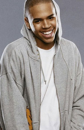 Boate processa Chris Brown e Drake por briga