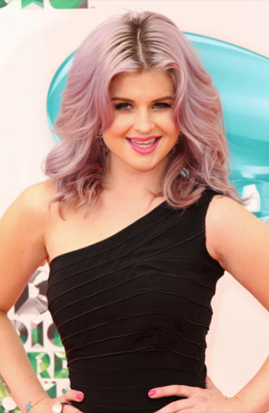 Kelly Osbourne machuca o tornozelo em <i>set</i> de <i>America´s Got Talent</i>