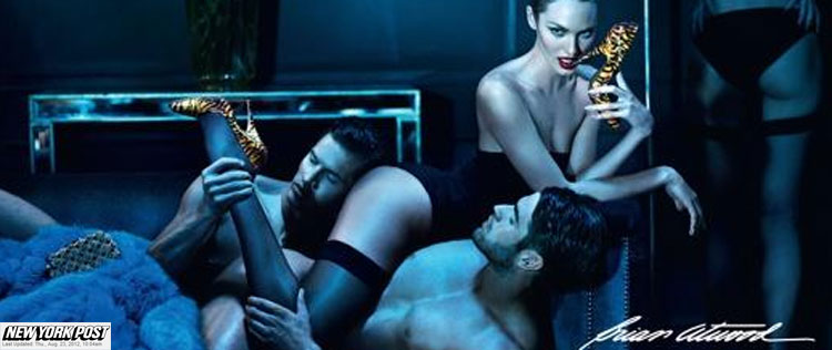Candice Swanepoel estrela <i>ads</i> ousados e tem campanha banida