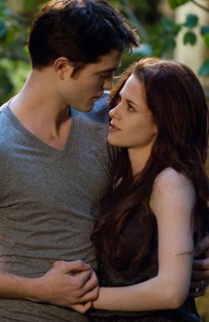 Kristen Stewart e Robert Pattinson estarão no <i>VMA</i>, afirma anfitrião do evento